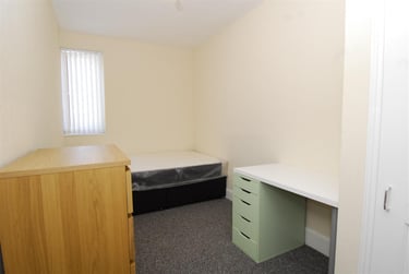 7 bed house, 12 Addison Road, North Hill, Plymouth, PL48LL - Image 3